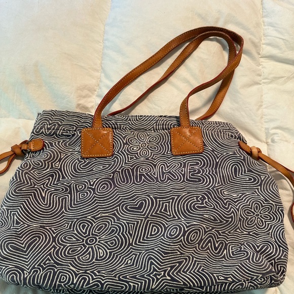 Dooney and Bourke scribble pattern tote with small bag included - Picture 15 of 15